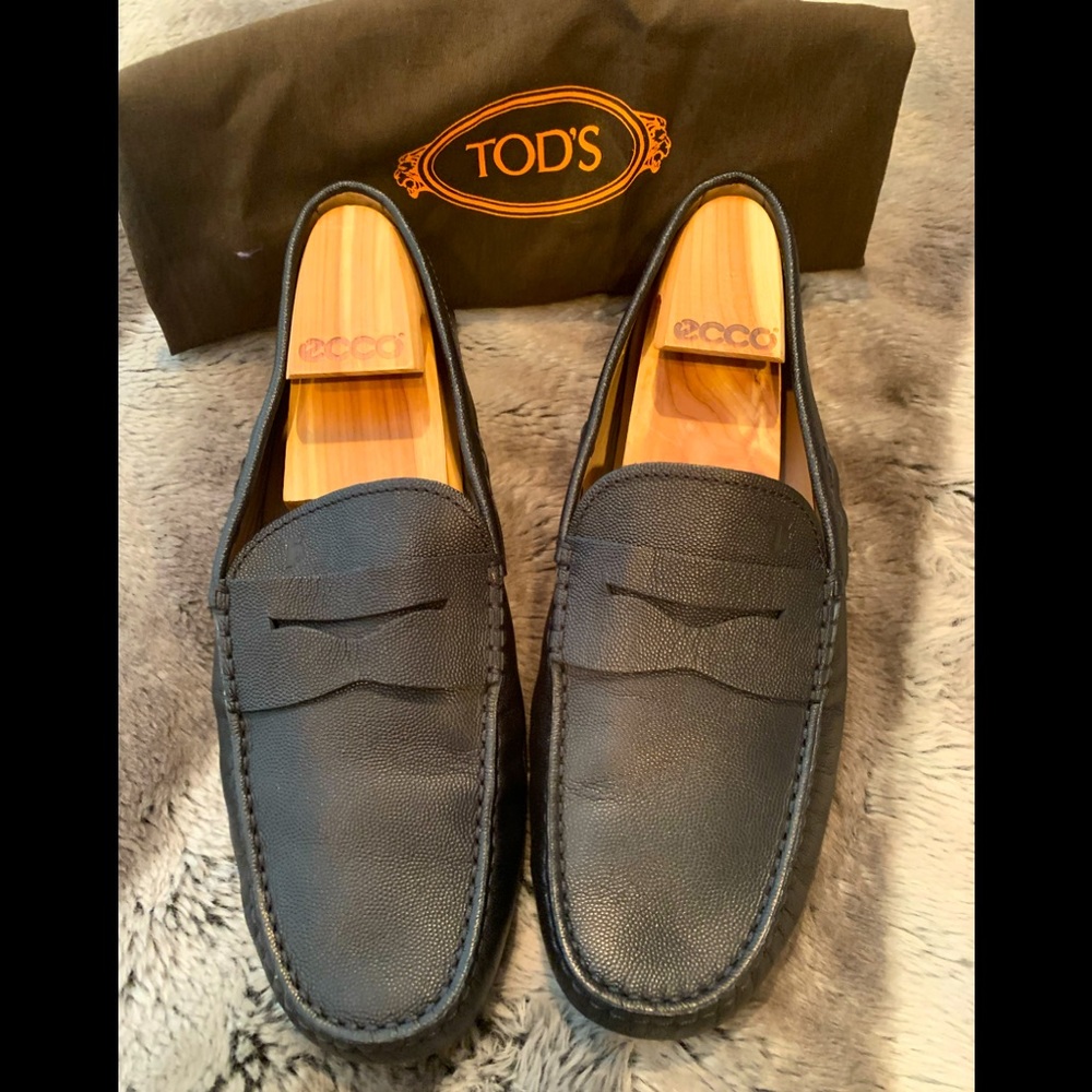 Tod’s Black Leather Pebbled Grain Penny Loafer Drivers